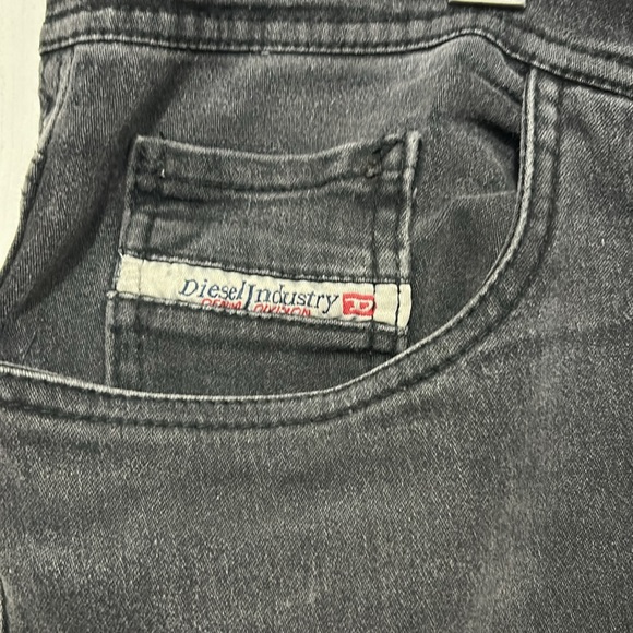 DIESEL jeans.  Size 44. Refer to measurements. - Picture 2 of 10